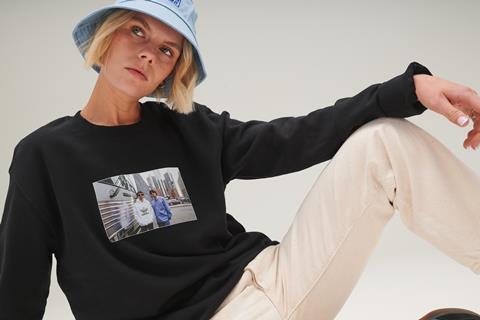 Oasis Live ‘25 fan store